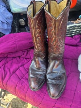 Tony Lama Brown Leather Embroidered Western Cowboy Boots